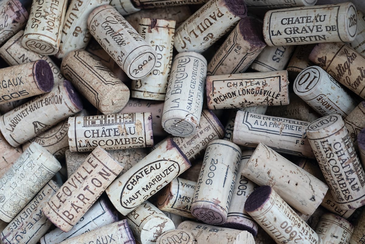 bouchons de vins de grandes maisons françaises de vin