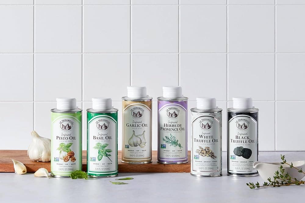 plusieurs bidons d'huile de goût