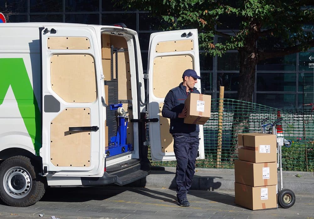 utilitaire aménagé pour la logistique du dernier kilomètre