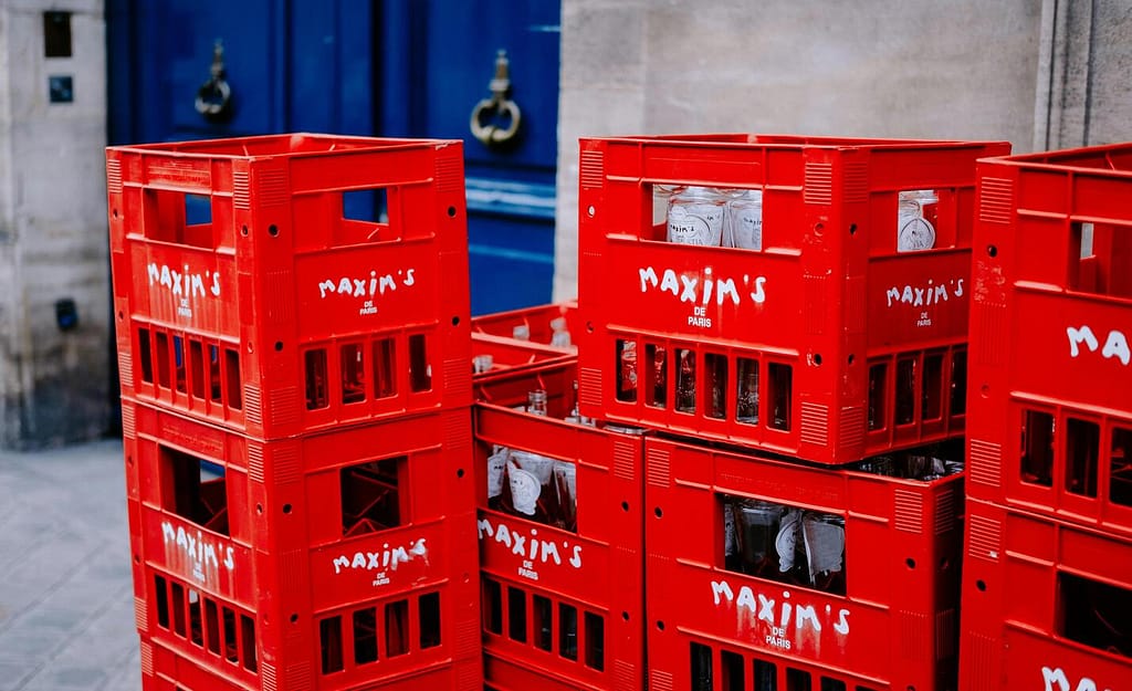 caisses de boissons pour un restaurant parisien