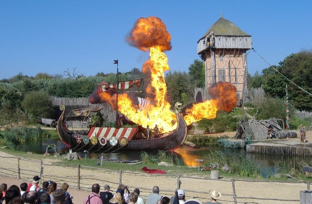 Animation dans un parc à thème historique