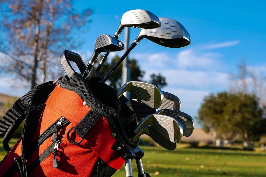 clubs de golf dans un sac