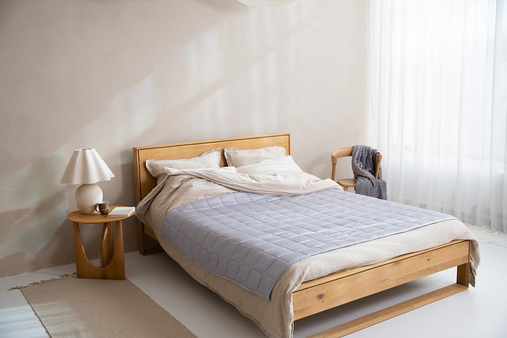 une literie neuve dans une chambre à coucher