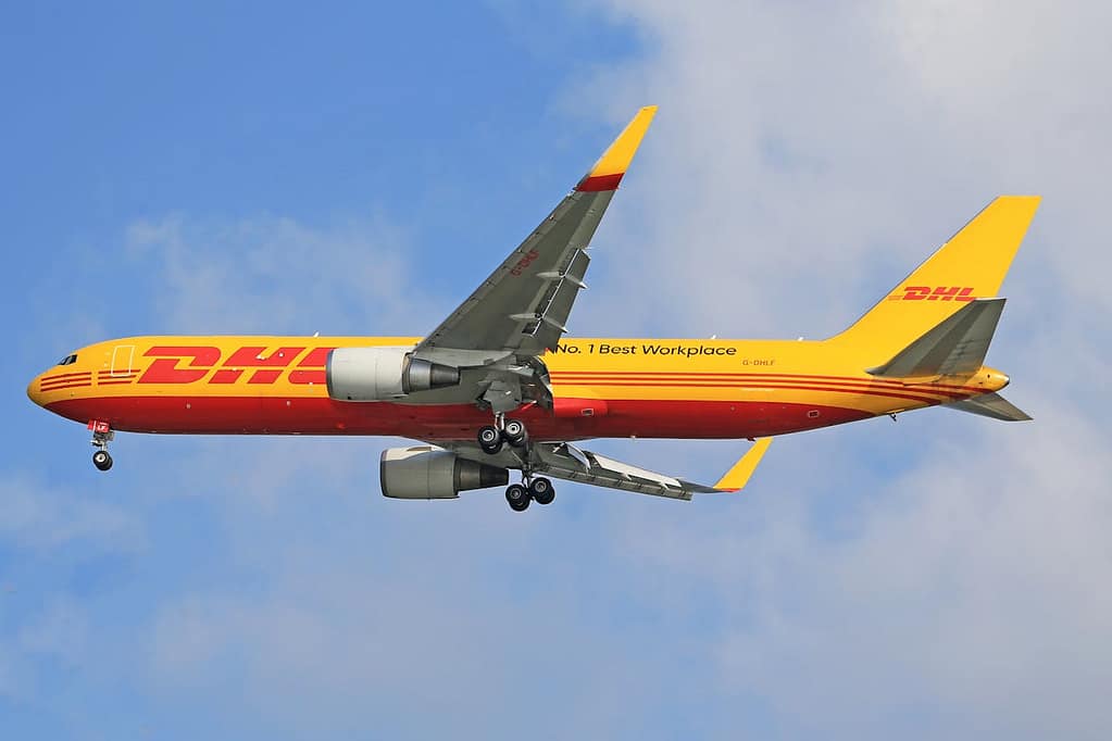 avion DHL utilisé pour le fret express