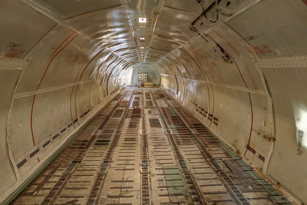 intérieur d'un avion cargo