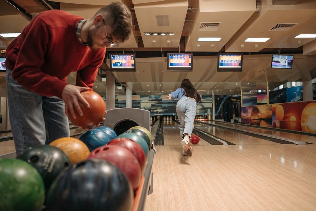 bowling indoor