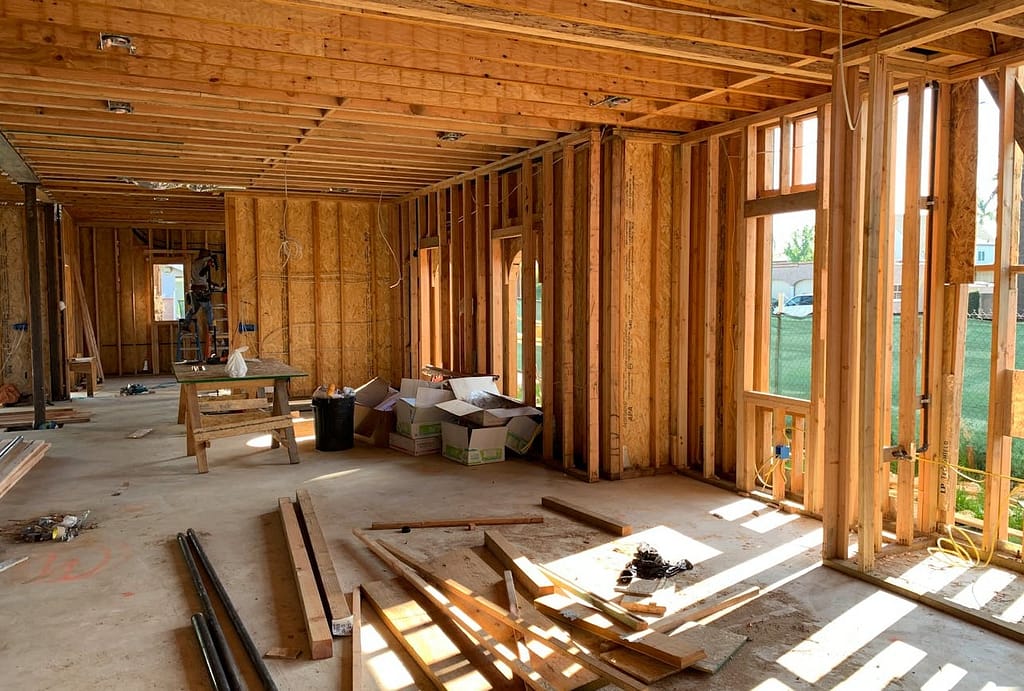 travaux dans une maison en bois