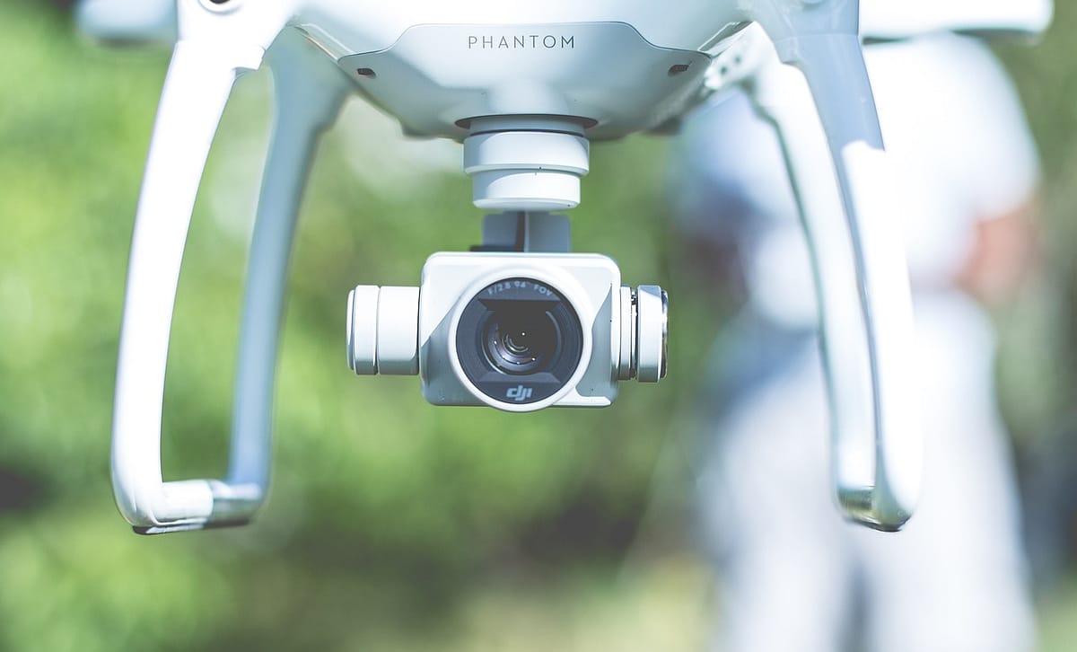 caméra d'un drone en vol