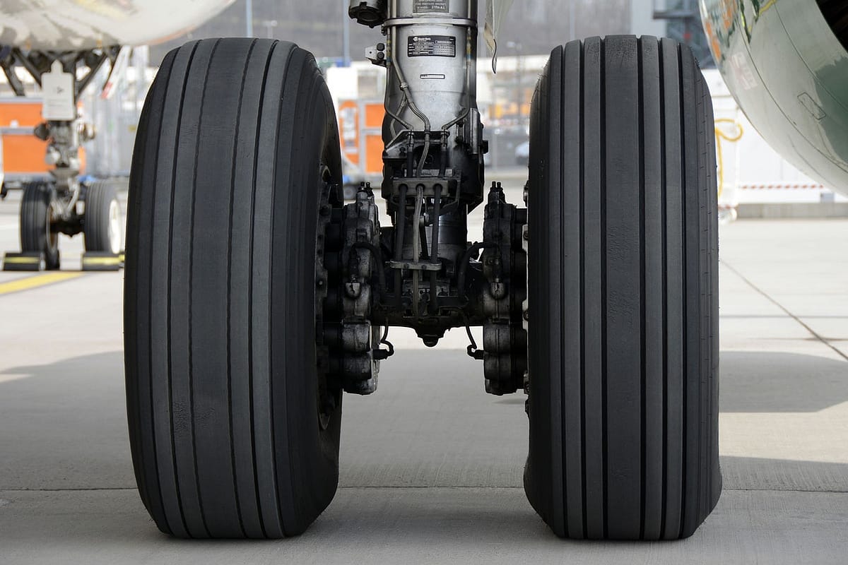 pneus d'un avion