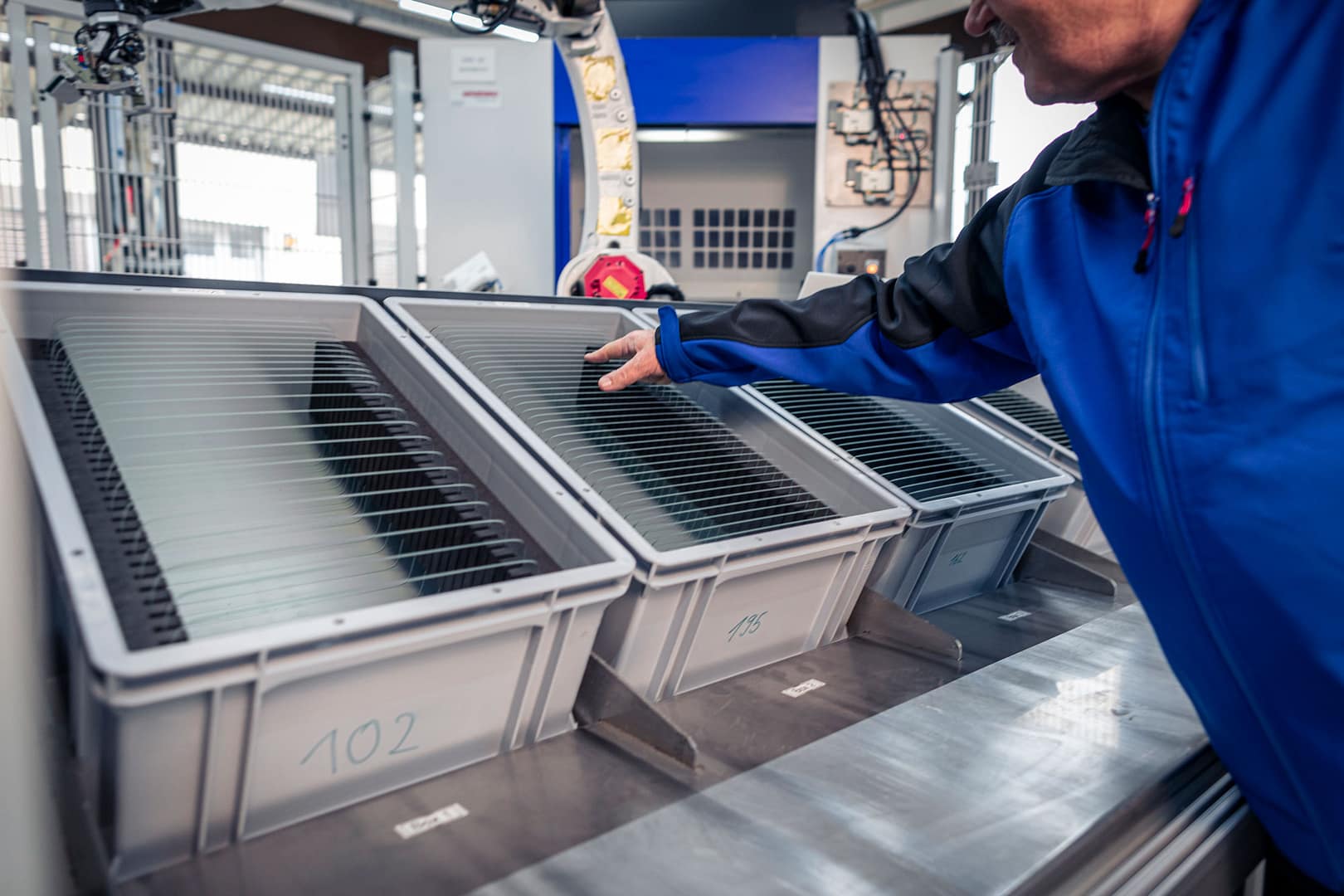 inspection de verres techniques dans une usine