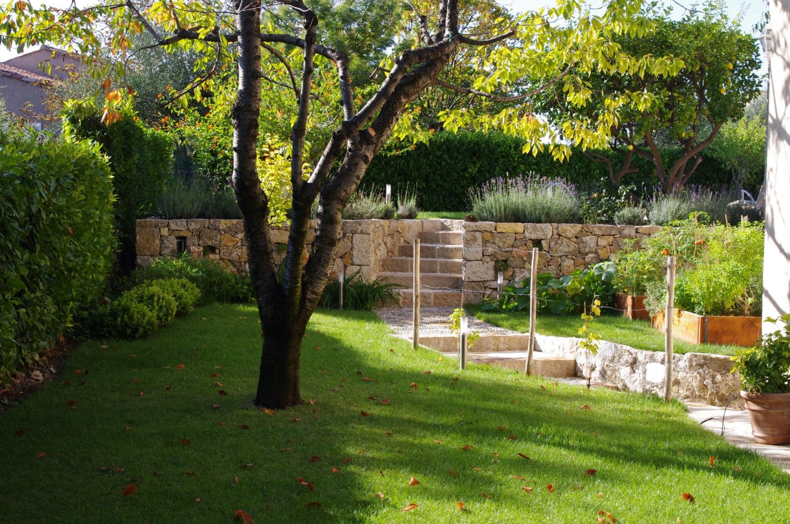 Maison qui a fait appel à un paysagiste