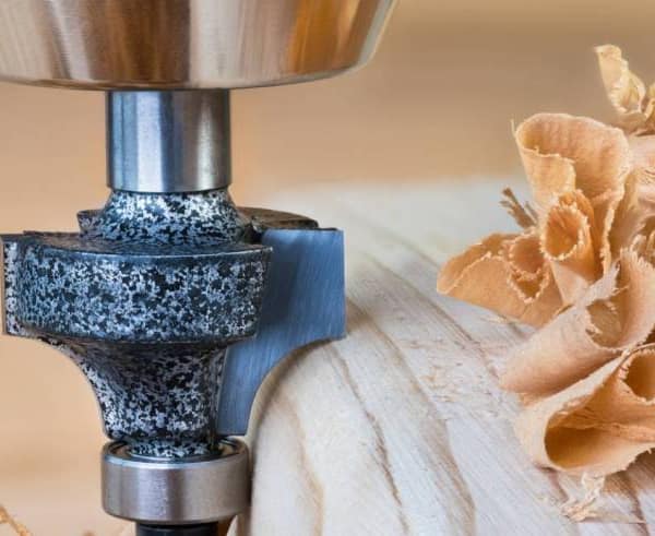 machine-outils qui travaille le bois