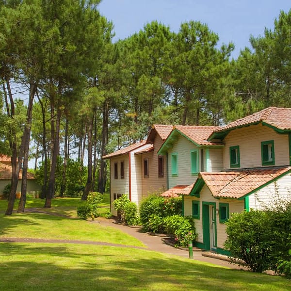 un village de vacances au milieu de la nature