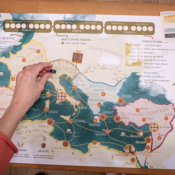 jeux de société français de stratégie avec une carte