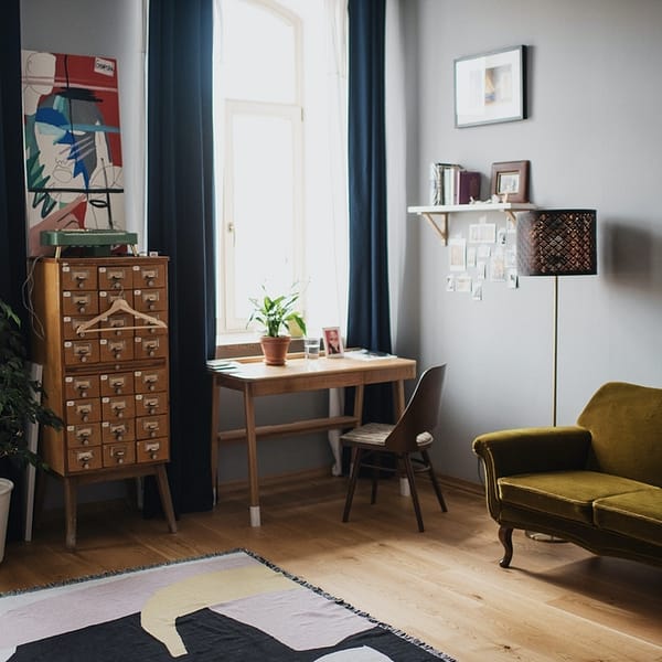 intérieur d'un appartement bien décoré