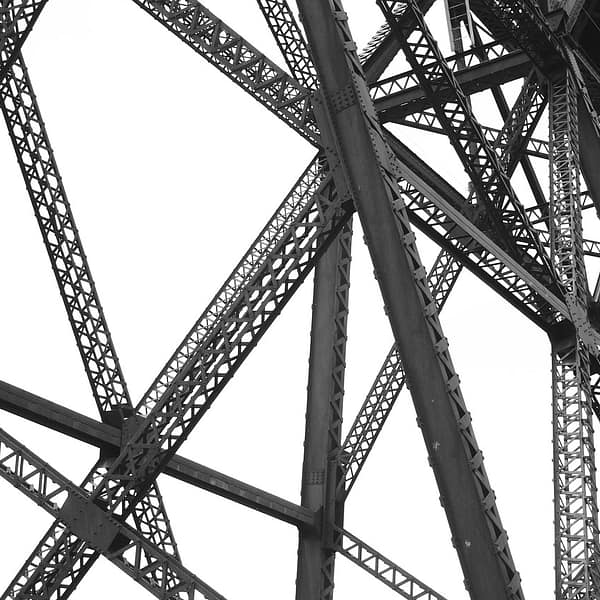 structure d'un pylône réalisé en métal