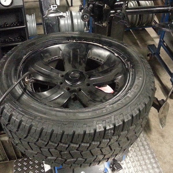 pneu dans un atelier