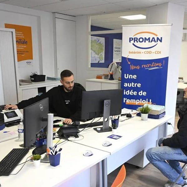 candidat dans une agence d'intérim