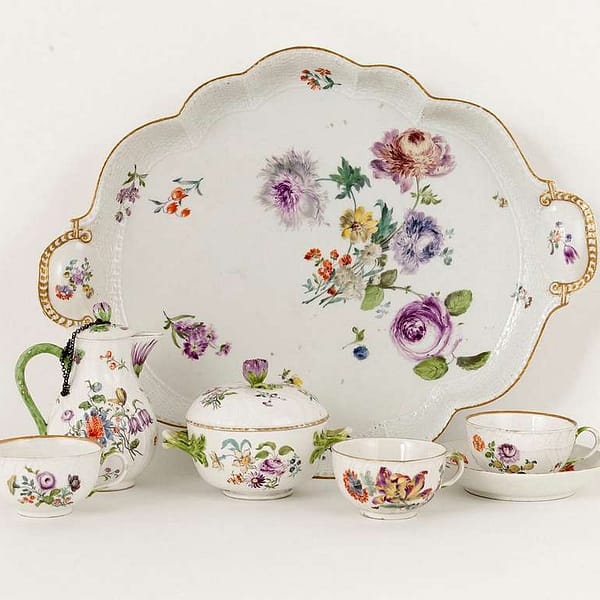 articles de vaisselle en porcelaine