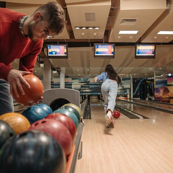 bowling indoor