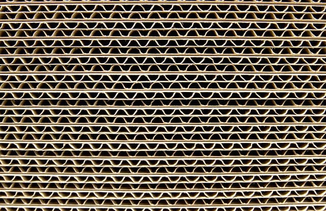 Zoom sur des couches de cartons ondulés