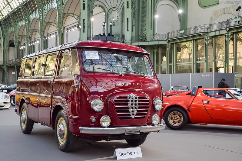 ventes aux enchères de voitures vintage au Grand Palais