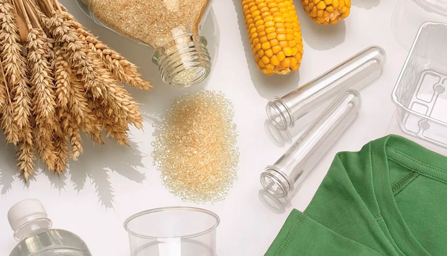 plusieurs types de plastiques et matières premières agricoles